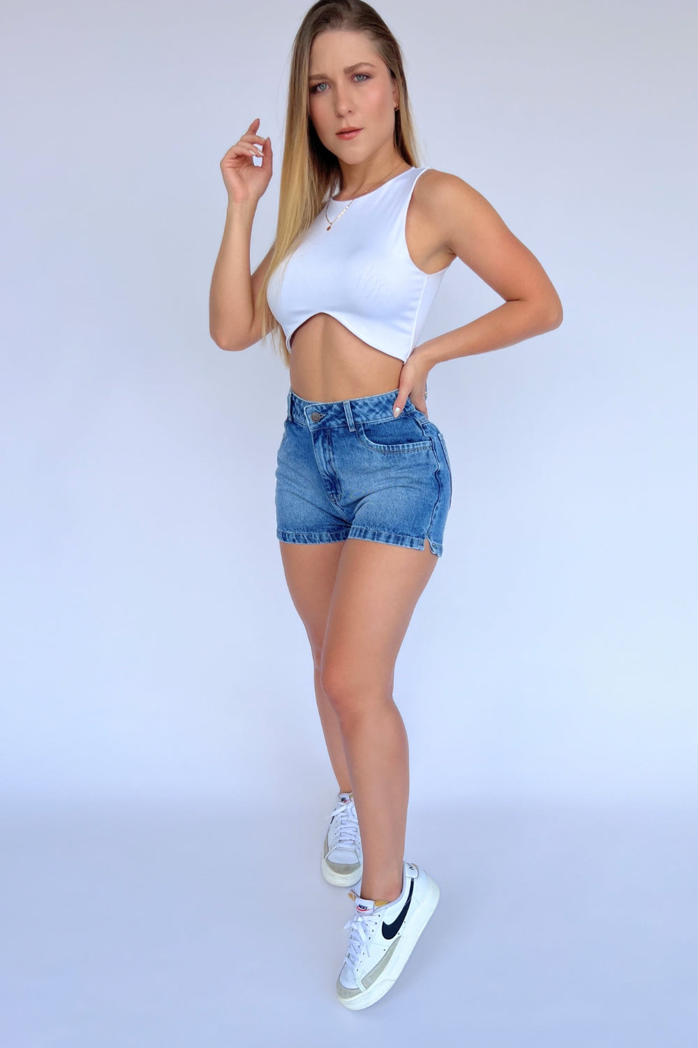 REF:386 SHORT ABERTURA DENIM