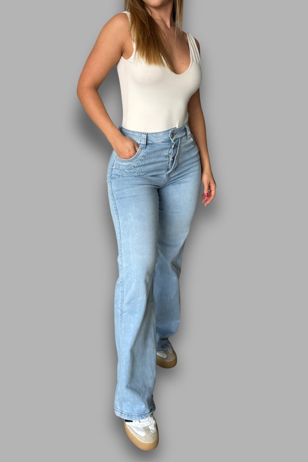 REF: 504 JEAN BORDADO BOTA RECTA STRECH