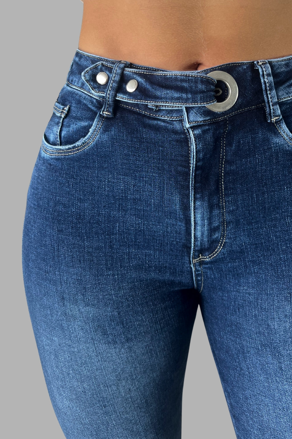 REF:485 JEAN OJALETE BOTA RECTA STRECH