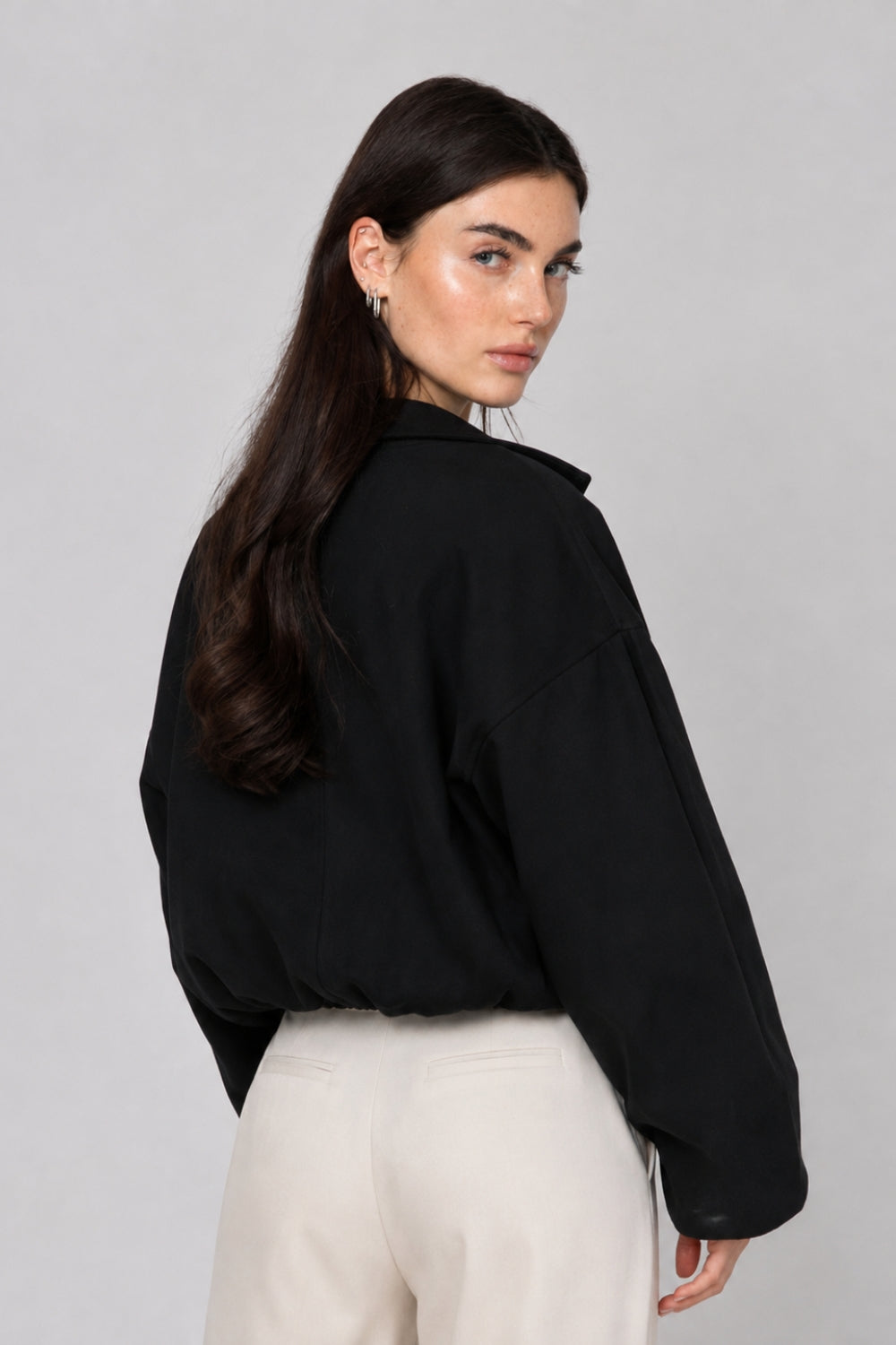 REF: 429 CHAQUETA CORTA PEACH NEGRA