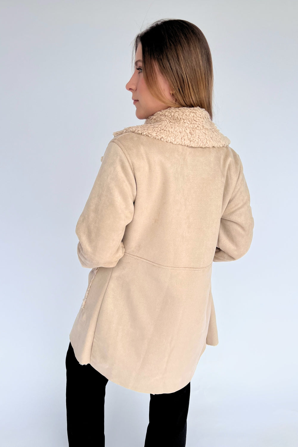 REF: 317 GABAN GAMUZA OVEJERO BEIGE