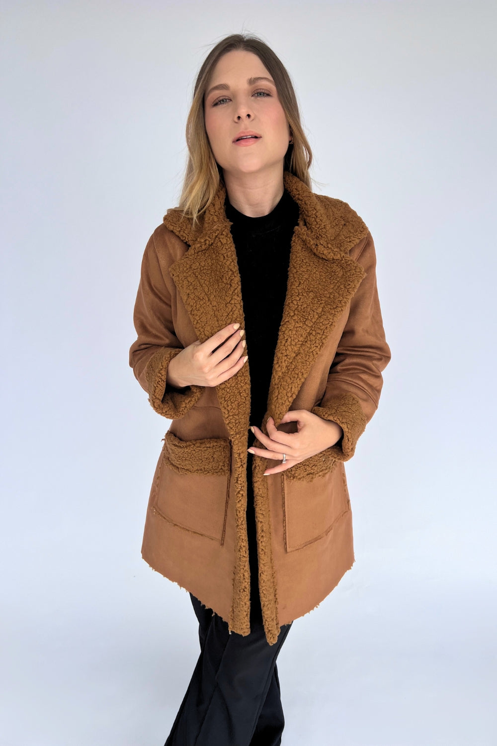 REF: 317 GABAN GAMUZA OVEJERO MIEL