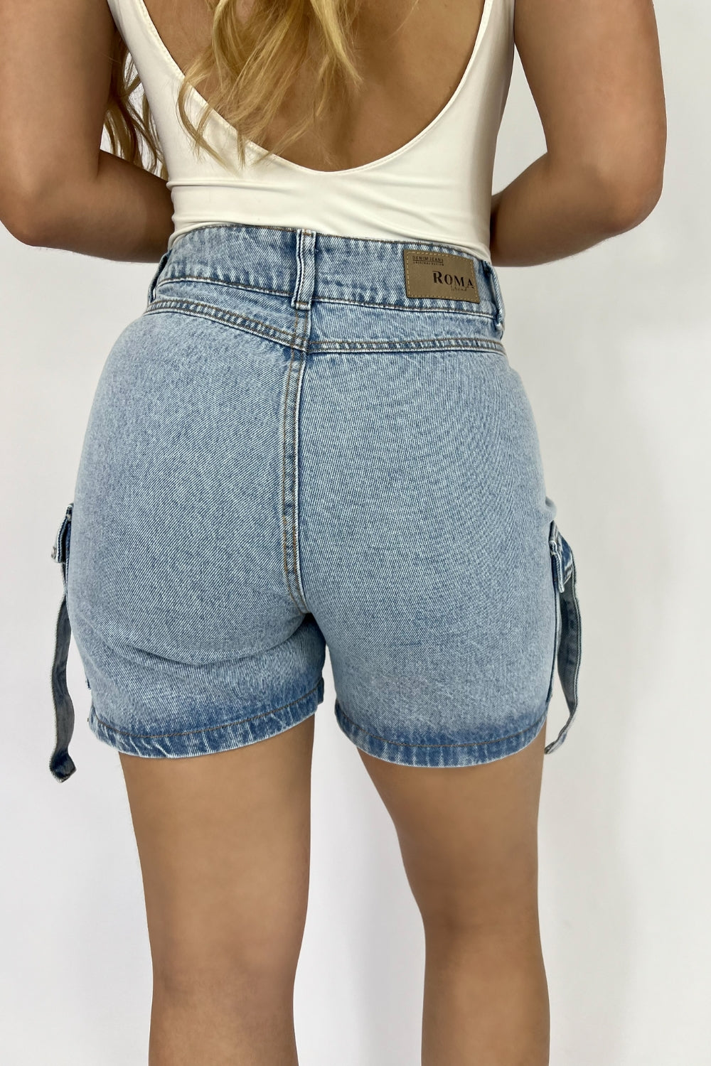 REF:274 SHORT OJALETES CLARO