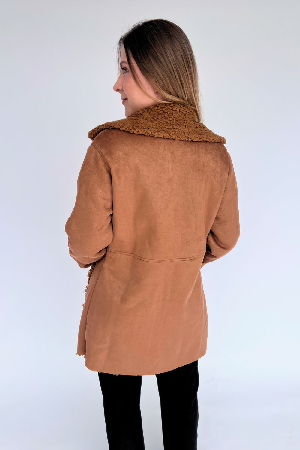 REF: 317 GABAN GAMUZA OVEJERO MIEL