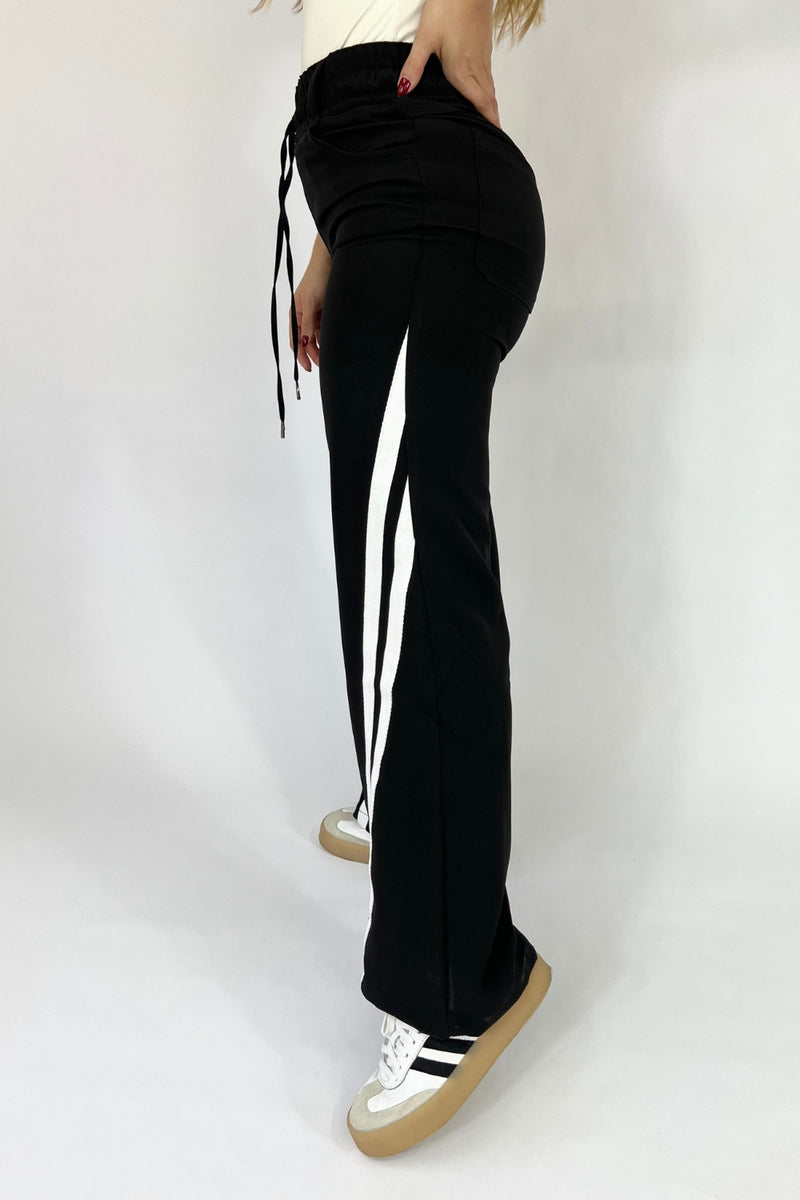 PANTALON NEGRO RAYAS BLANCAS REF: 295