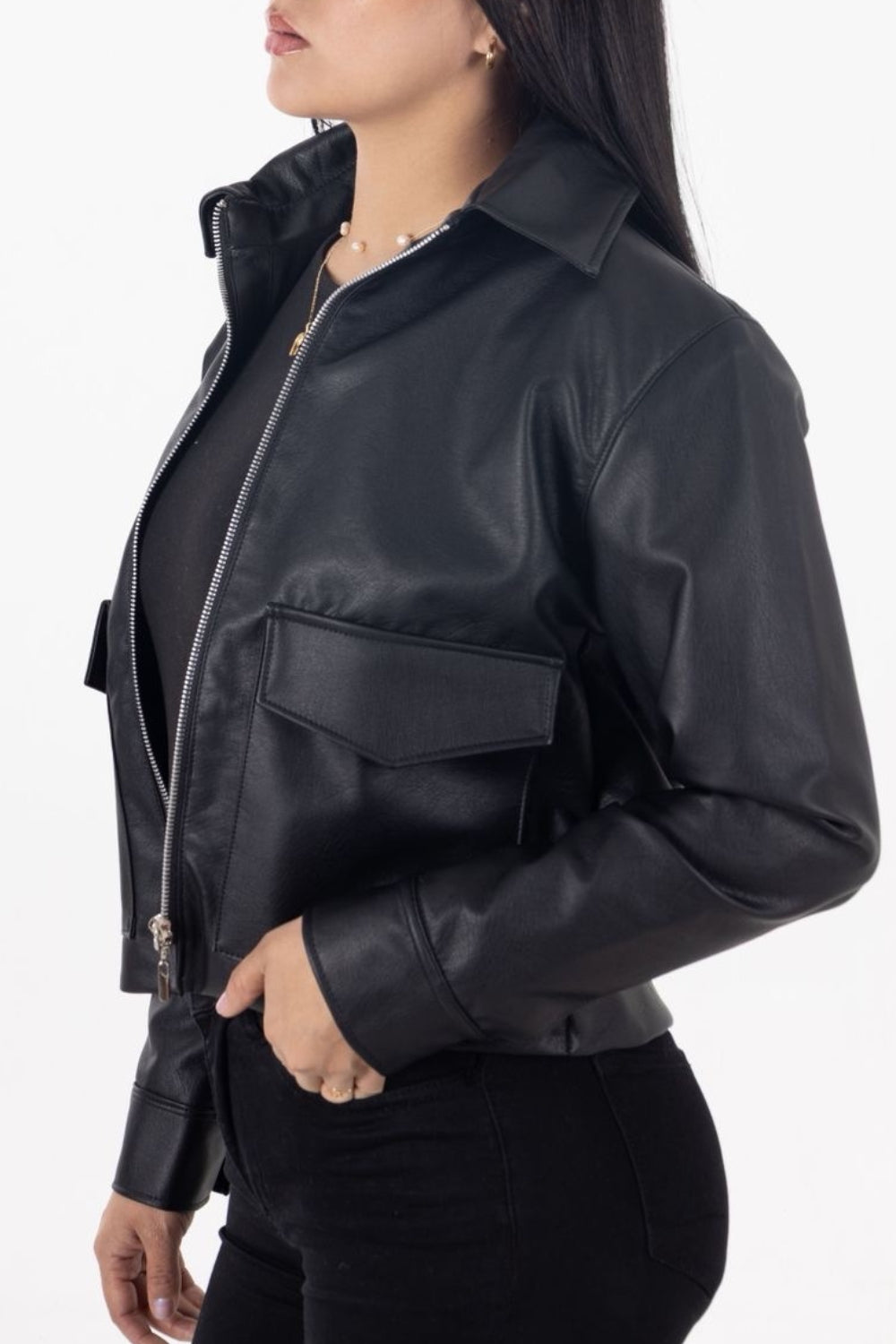 REF: 498 CHAQUETA EFECTO CUERO BOLSILLOS