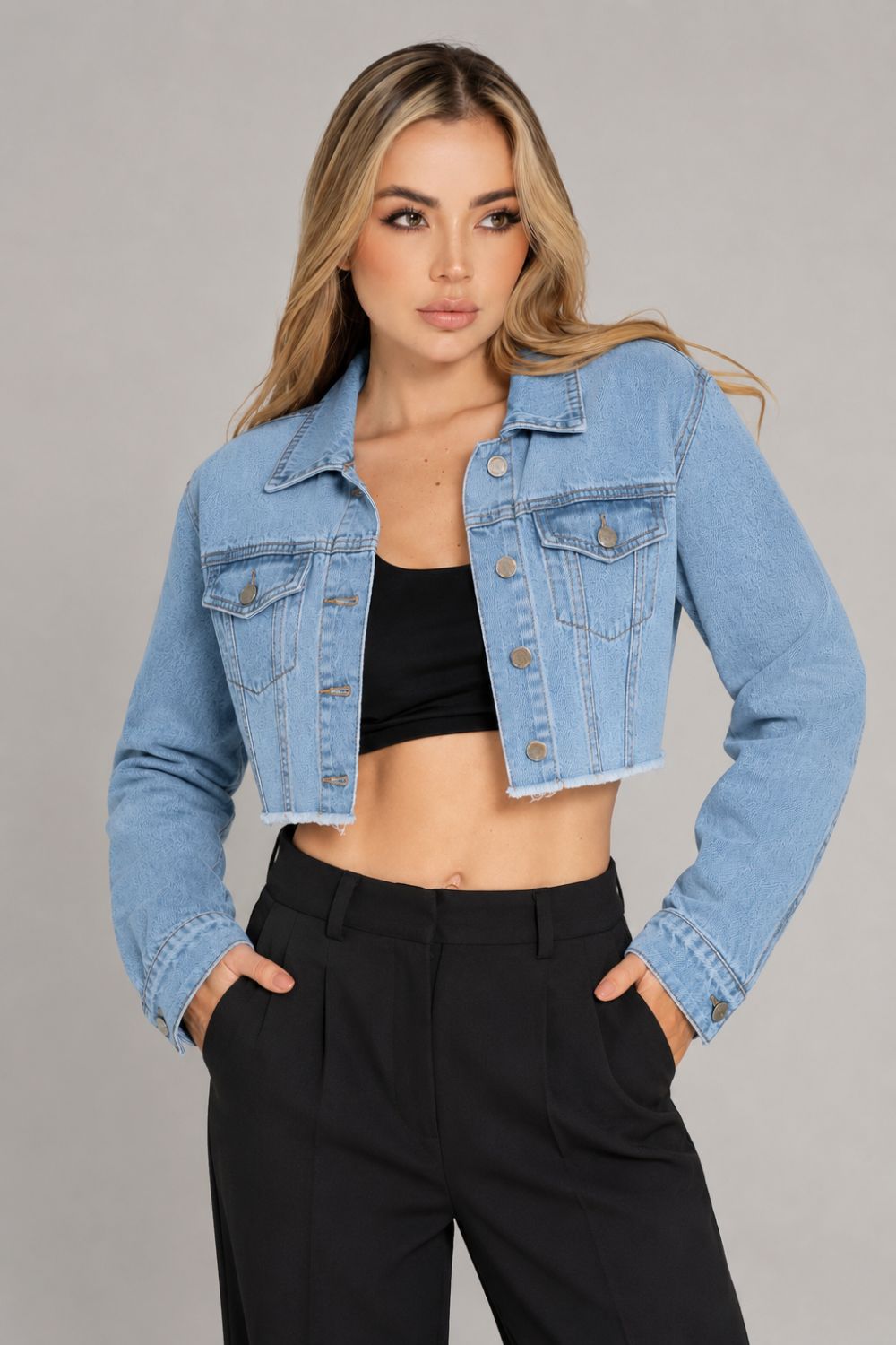 REF:104 CHAQUETA CORTA CLARA