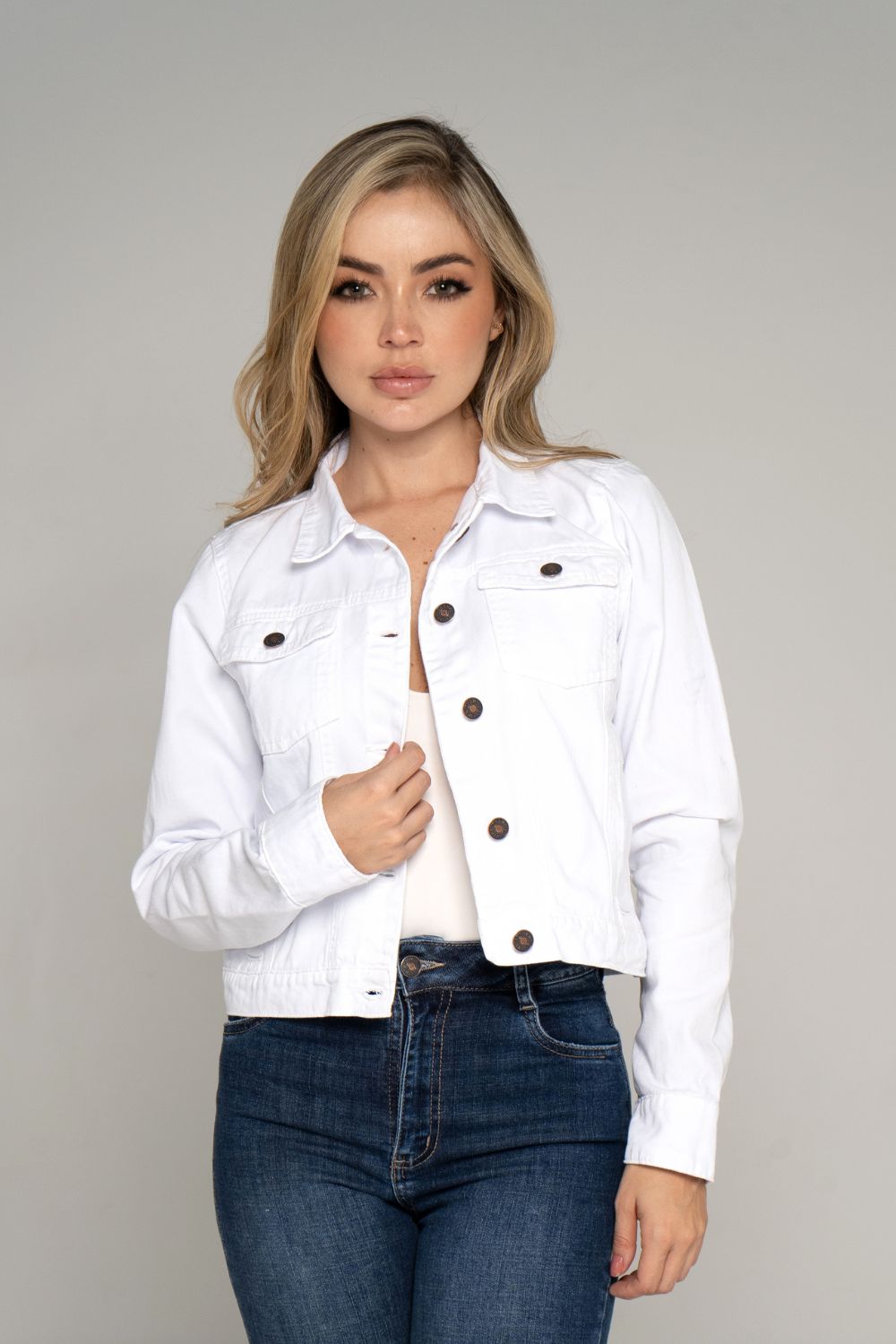 REF:277 CHAQUETA CLASICA BLANCA